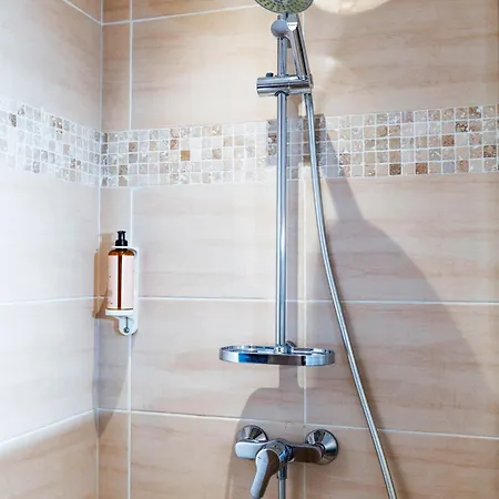 La Bravade Luxe Et Serenite Au Coeur De Spacieuses Avec Jardin Enchanteur Aparthotel Saint-Tropez